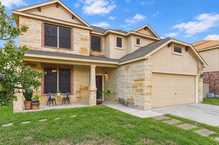108 Phoenix Palm Dr., Laredo, TX 78045-6820 - #2