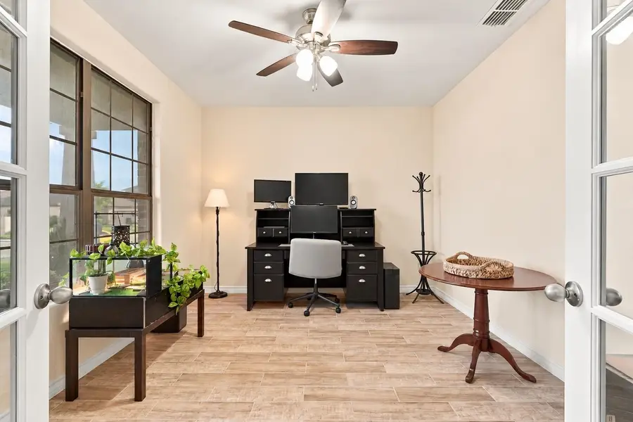 108 Phoenix Palm Dr., Laredo, TX 78045-6820 - #3