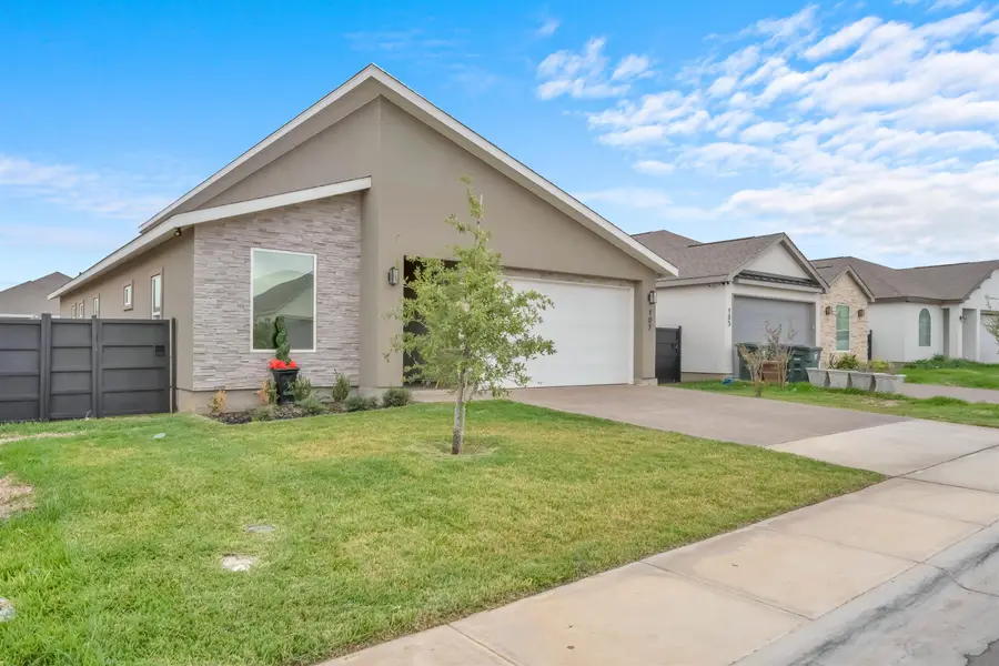 107 Canyon Lake Dr., Laredo, TX 78045 - #3