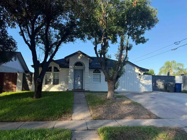 9816 Center Rd, LAREDO, TX 78045