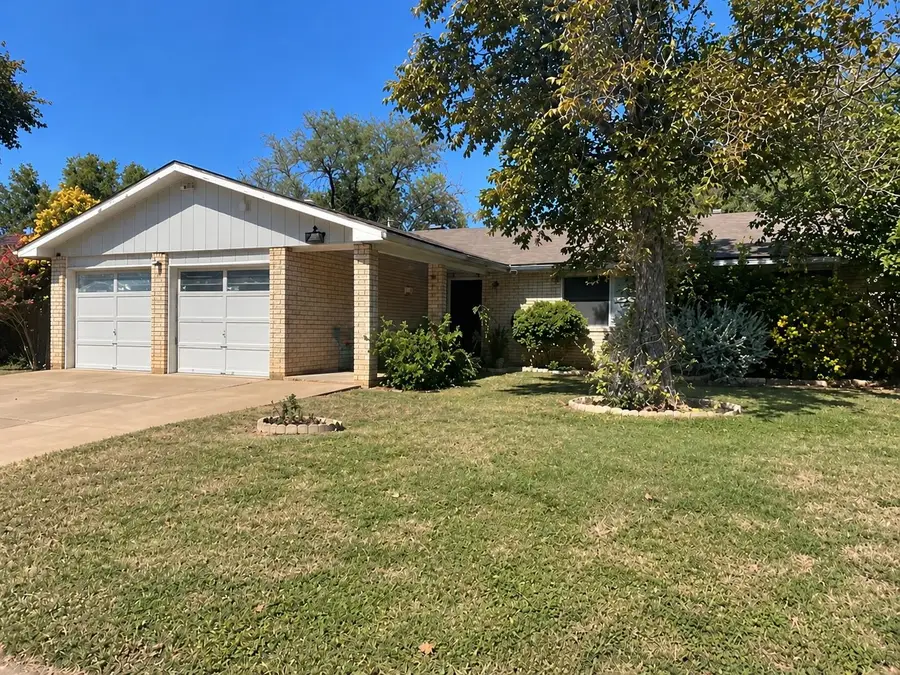 206 W Mayberry St, Laredo, TX 78041 - #2