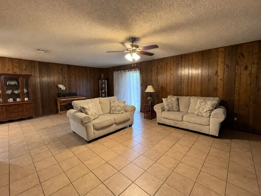 206 W Mayberry St, Laredo, TX 78041 - #3