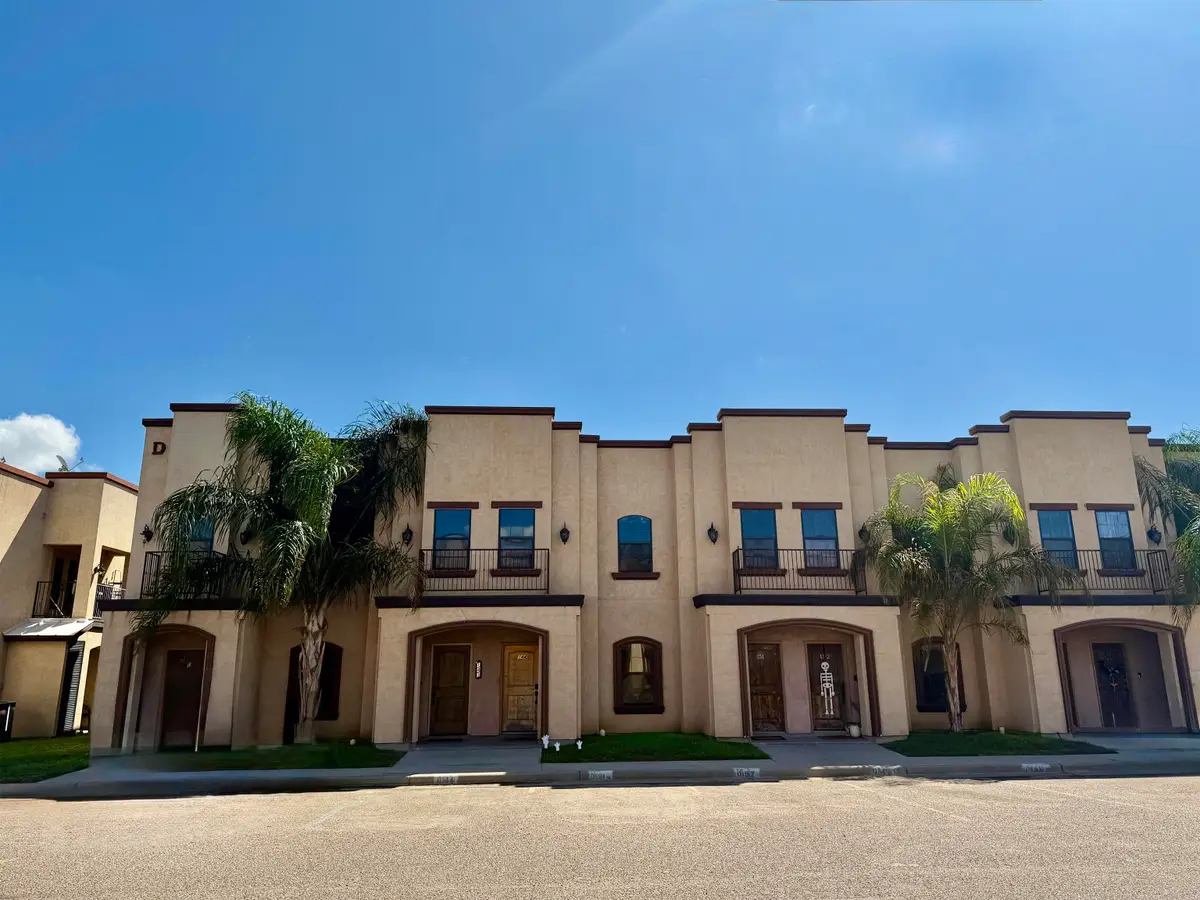 8216 Casa Verde Rd, Laredo, TX 78041 - #1