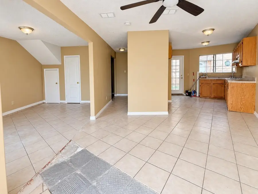 312 Begona Ct, Laredo, TX 78046 - #2