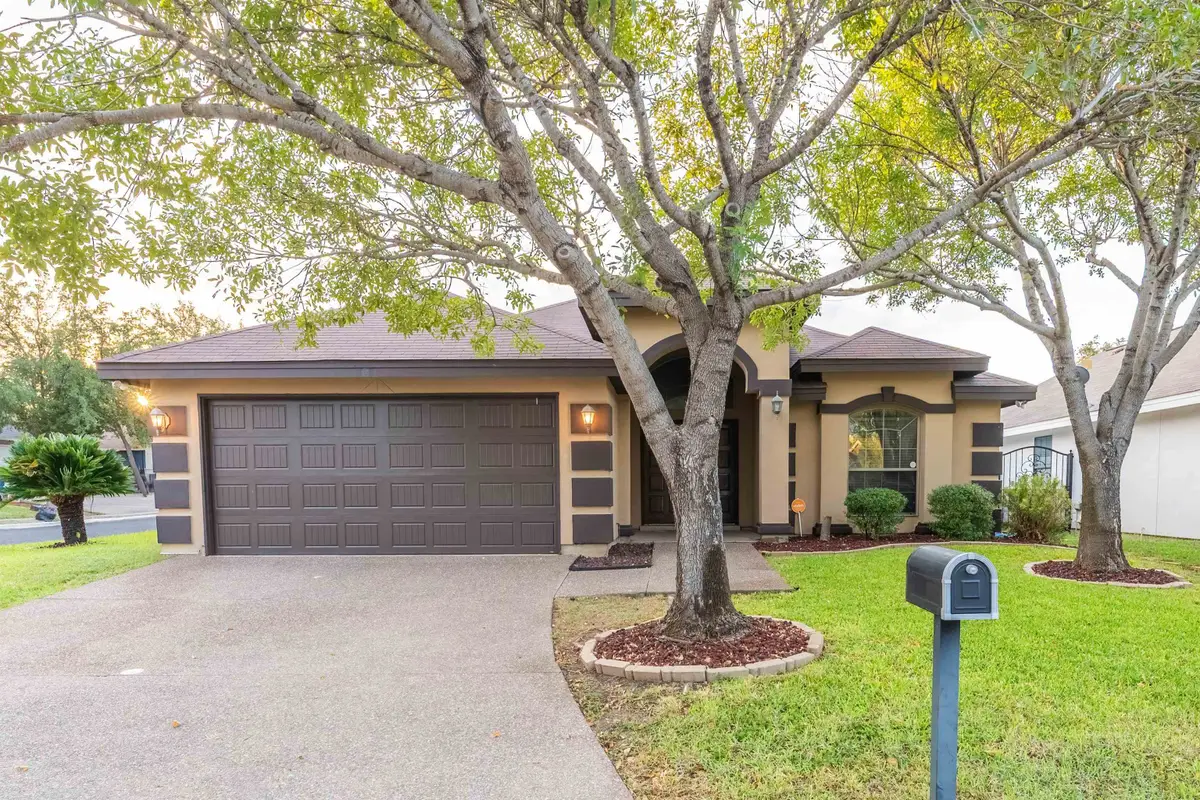 2077 Lima Lp, Laredo, TX 78045 - #1
