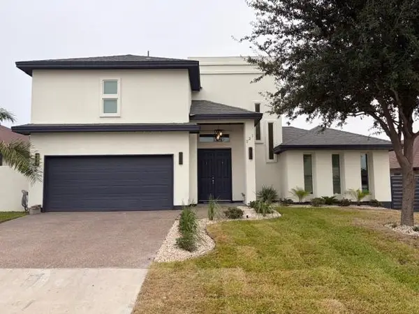 221 Desert Palm Dr., LAREDO, TX 78045