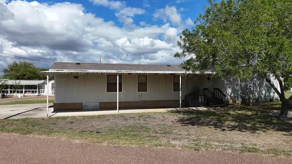 119 Sunshine Ln., Zapata, TX 78076