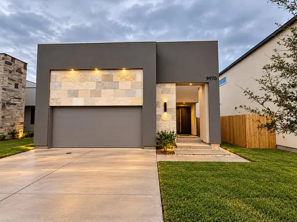 9970 Grotto Dr., Laredo, TX 78045