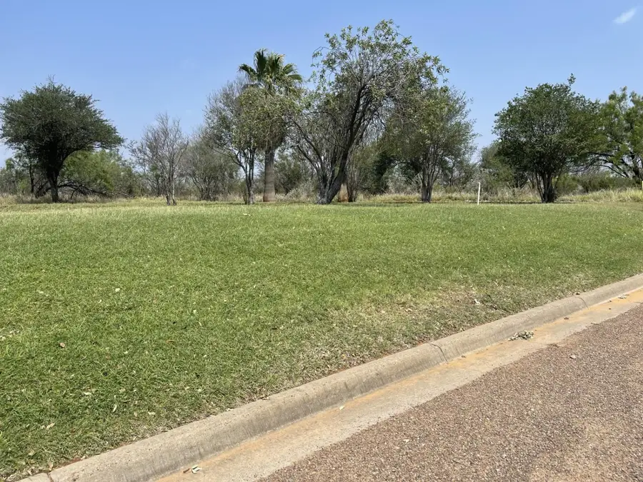 307 Muller Memorial Blvd, Laredo, TX 78045-4119 - #3