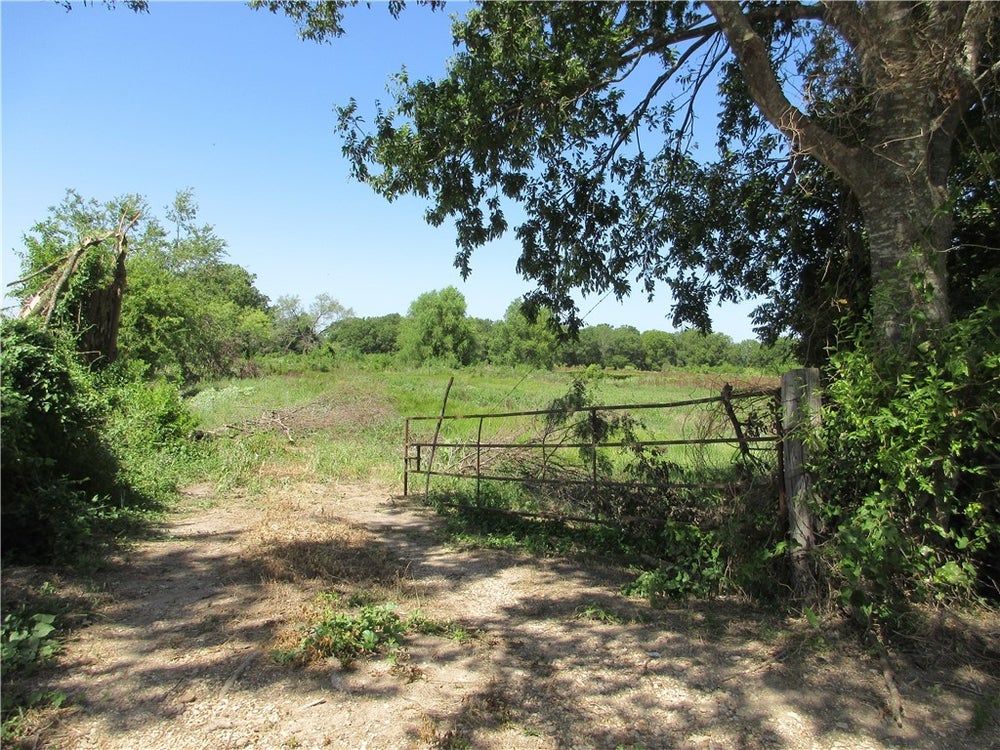 00 Cr 129 Road, Marlin, TX 76661 - BHGRE
