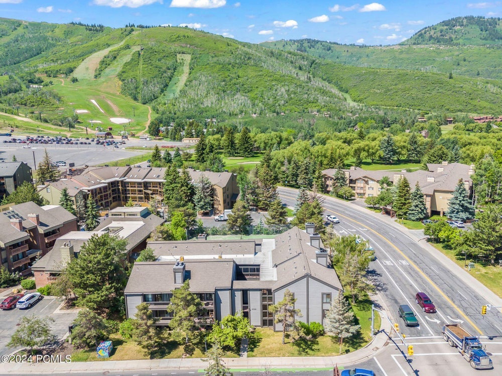 1525 Park Avenue 105, Park City, UT 84060 BHGRE