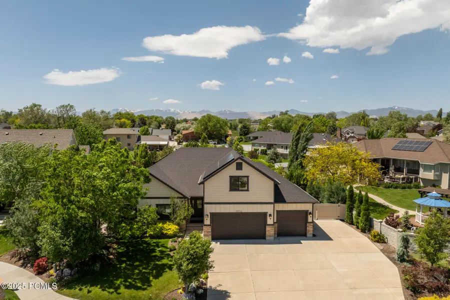 9532 S Willow Trail Way, South Jordan, UT 84095 - Image #2