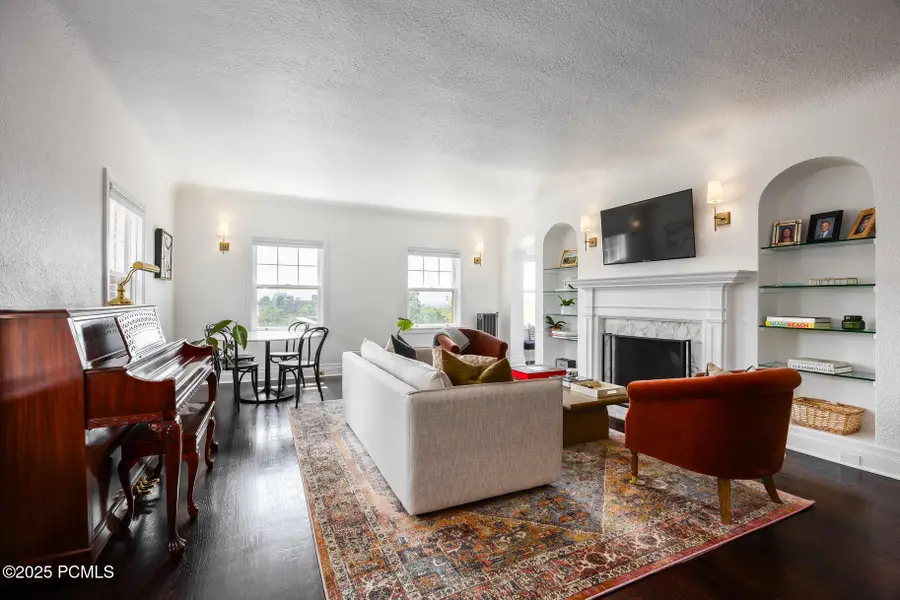 1283 E South Temple Street #402, Salt Lake City, UT 84102 - Image #3