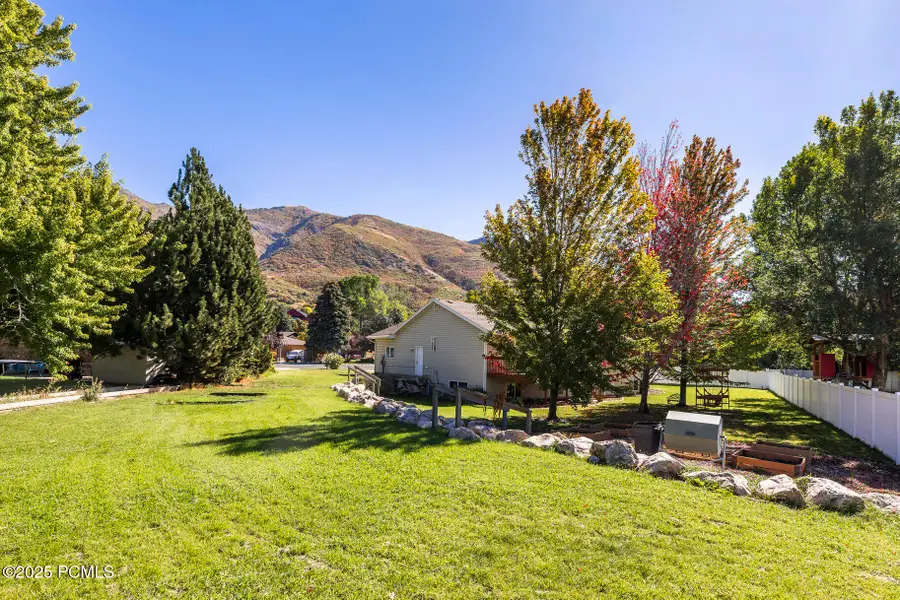 8007 S 2550 East, South Weber, UT 84405 - #3