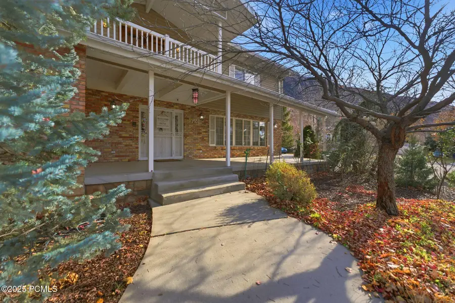 11551 S Woodhampton Drive, Sandy, UT 84092 - Image #3