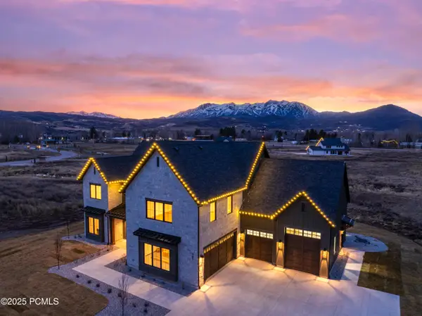 387 E 7900 Street, Huntsville, UT 84317