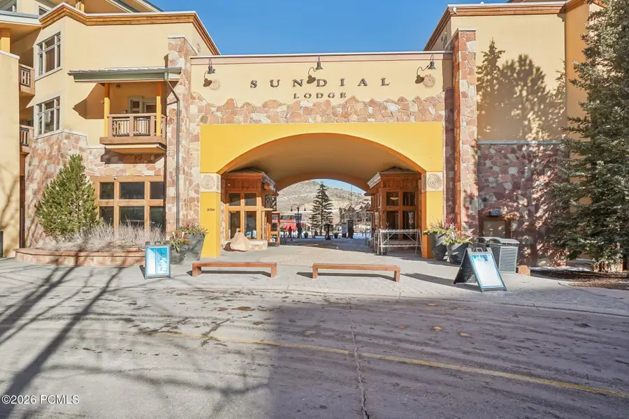 3720 N Sundial Court #B304, Park City, UT 84098 - Image #2