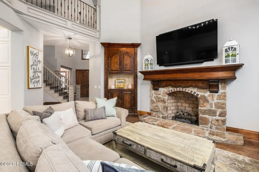 5083 S Clarenden Place, Holladay, UT 84117 - #3