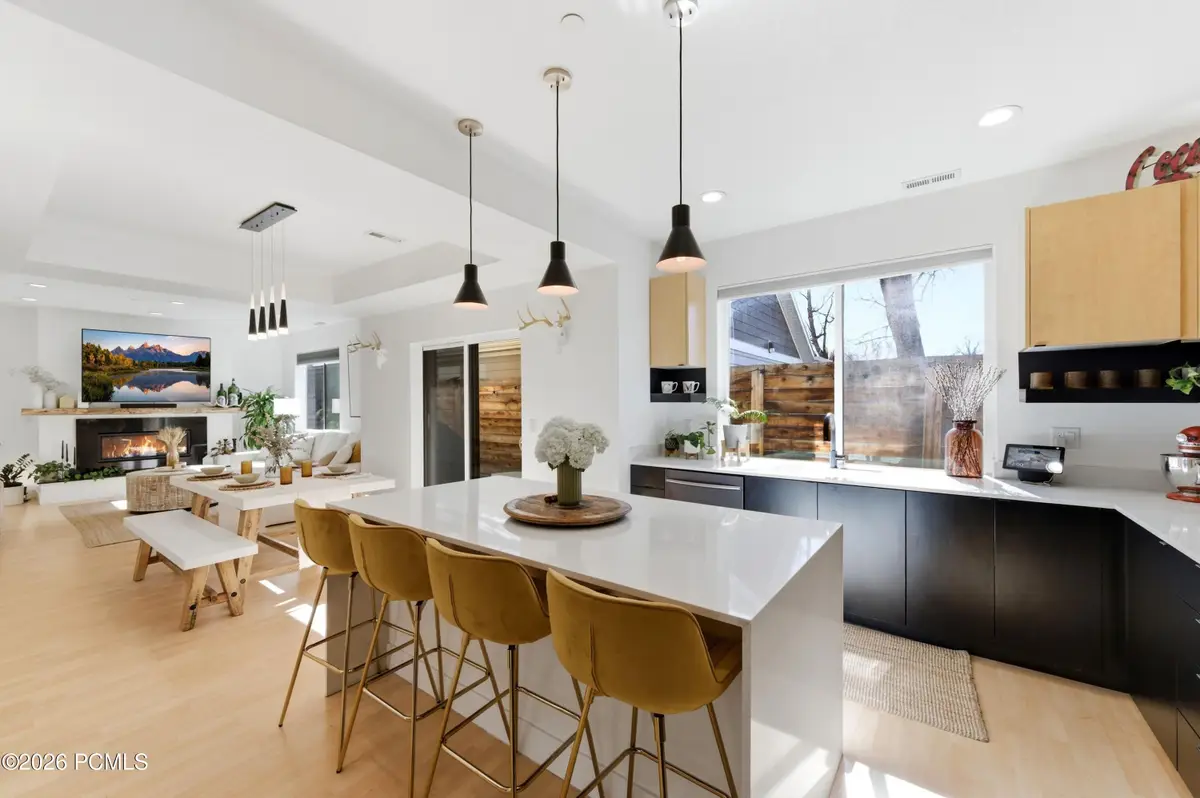 2471 S 700, Salt Lake City, UT 84106 - #1