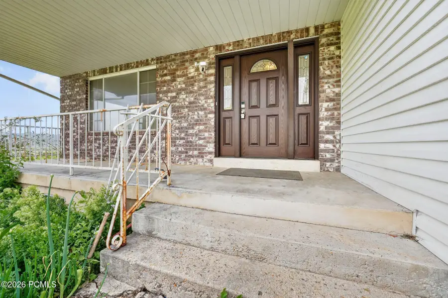 8927 E Pineview Drive, Huntsville, UT 84317 - #3
