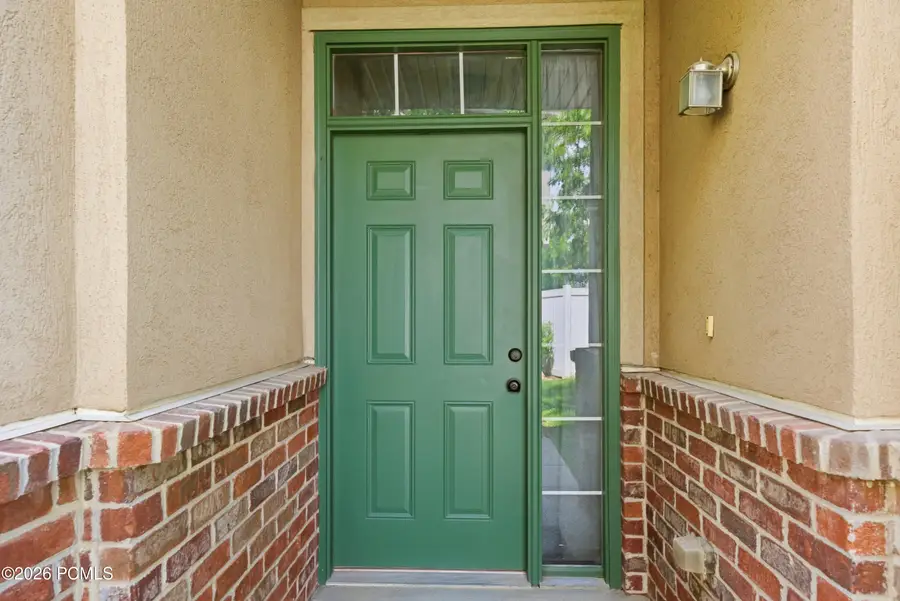 674 Canterbury Lane, North Salt Lake, UT 84054 - #3