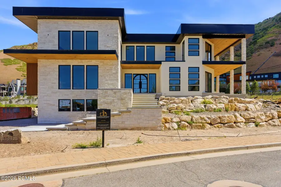 4029 Canyon Estate Drive, Cottonwood Heights, UT 84121 - #3