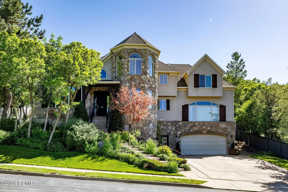702 S Woodbriar Way, North Salt Lake, UT 84054 - #1