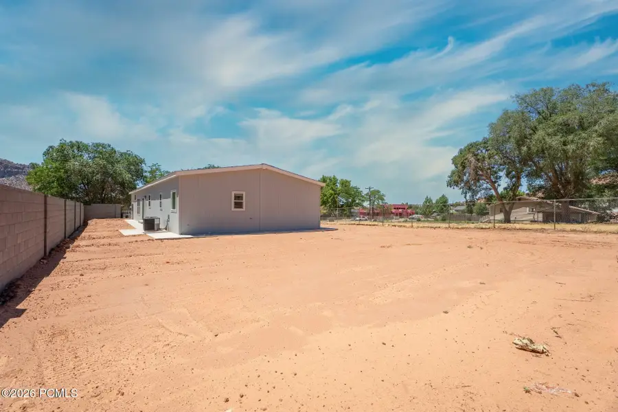 464 E Jessop Avenue, Hildale, UT 84784 - #3