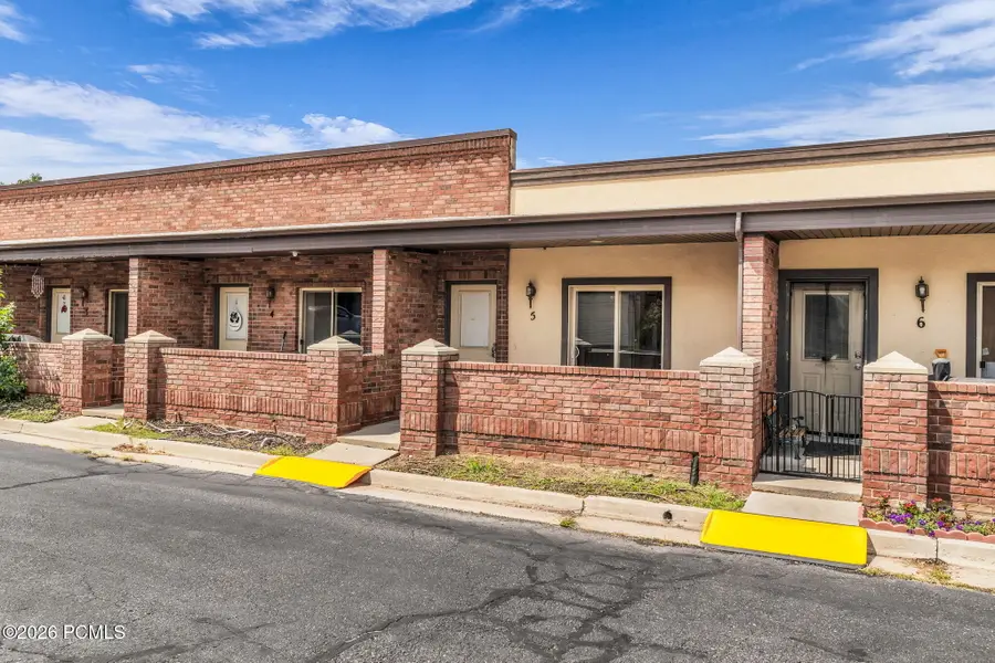44 W 200 North #Apt 5, Bountiful, UT 84010 - #2