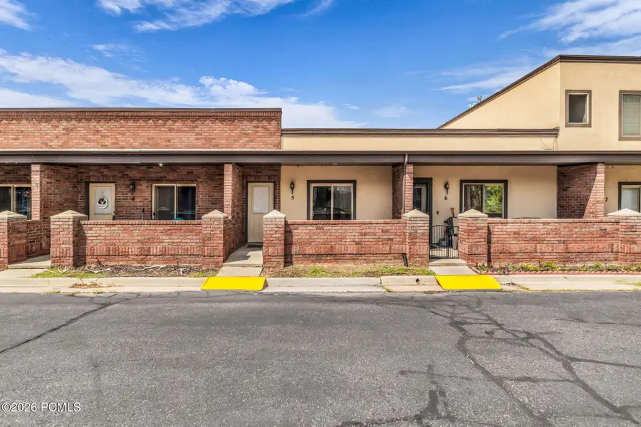 44 W 200 North #Apt 5, Bountiful, UT 84010 - #3