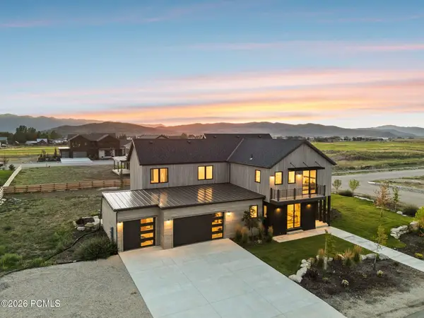 798 Lazy Way, Francis, UT 84036