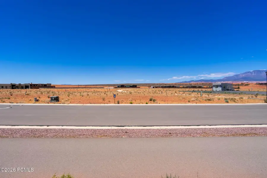 3306 S Endless Trail, Hurricane, UT 84737 - #3