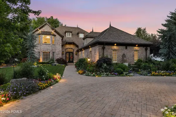 5579 S Walker Woods Lane, Holladay, UT 84117