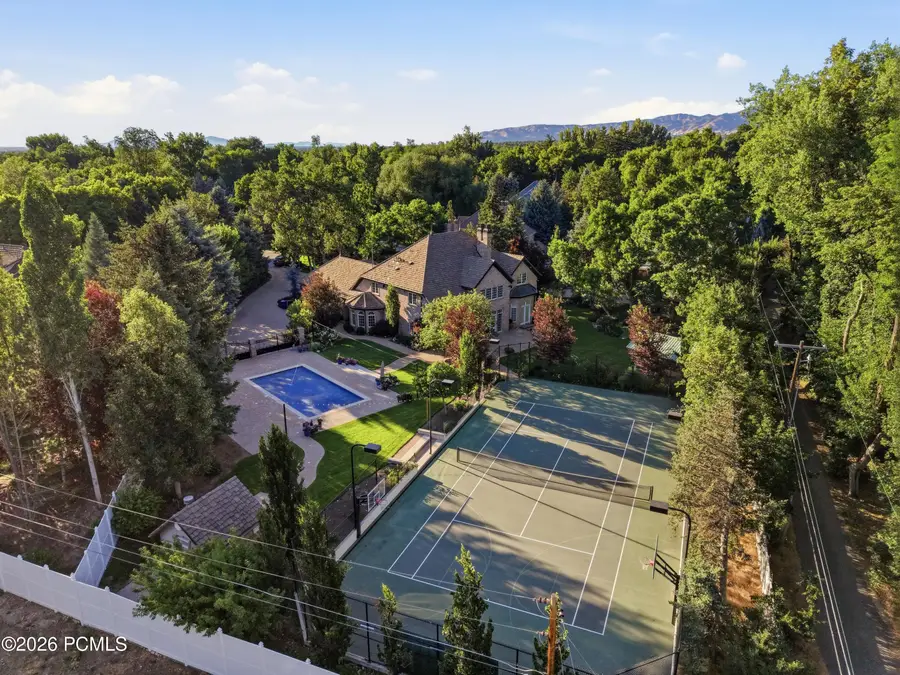 5579 S Walker Woods Lane, Holladay, UT 84117 - #3