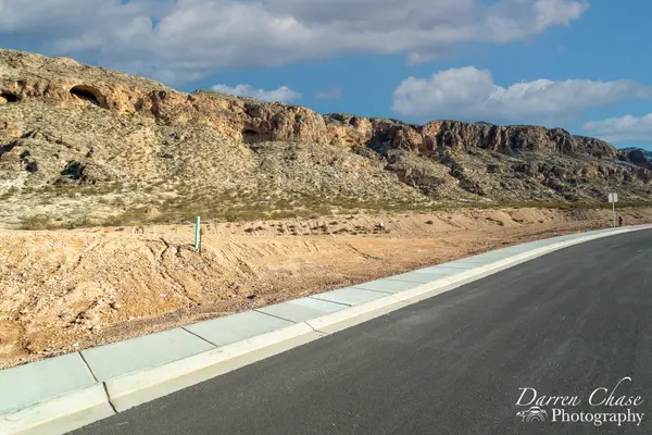 3294 S Cliffs Dr, Hurricane, UT 84737