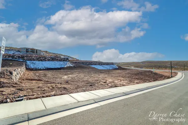 929 W Rock View Dr, Hurricane, UT 84737