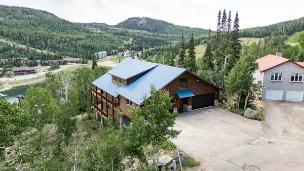 433 W Eagles Roost St, Brian Head, UT 84719