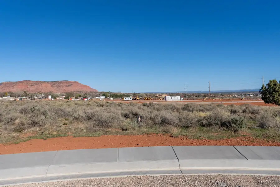 440 N Tocho Cir, Kanab, UT 84741 - Image #2