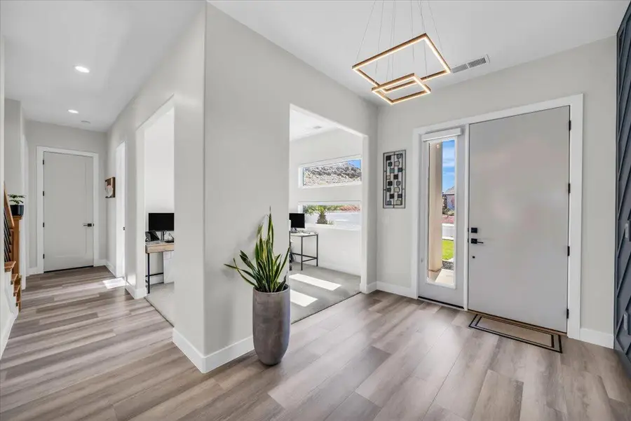 3539 S Marietta Dr, Saint George, UT 84790 - Image #2