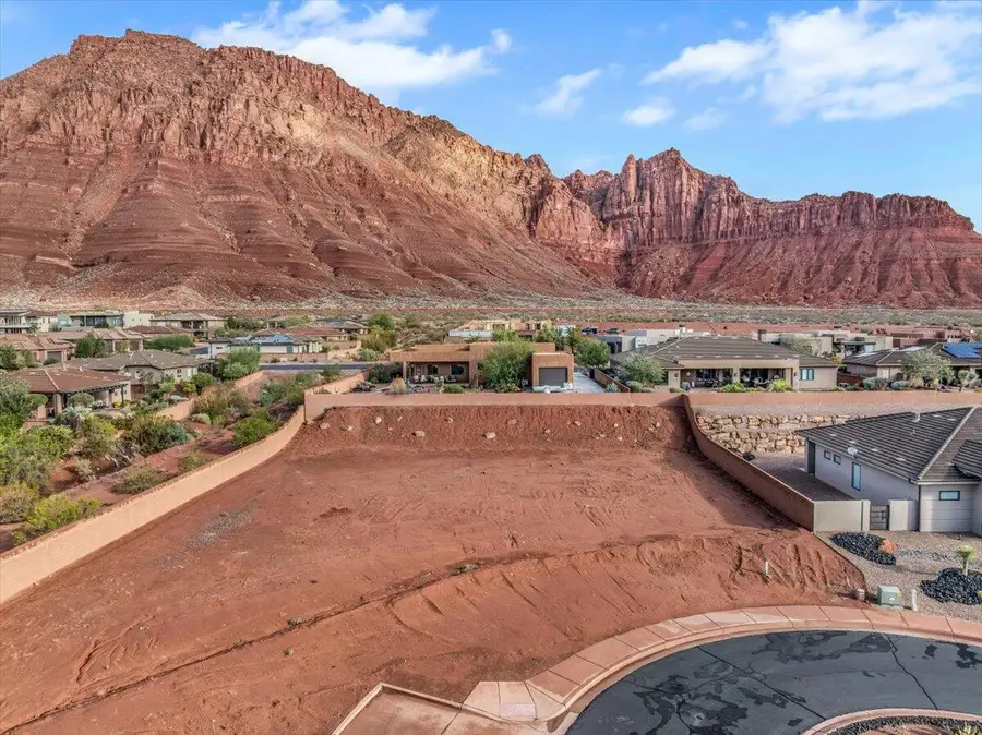 437 E Ridgeview Cir, Ivins, UT 84738 - Image #2