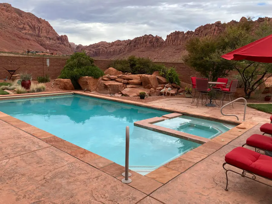 1068 E Grandview Dr, Ivins, UT 84738 - Image #2