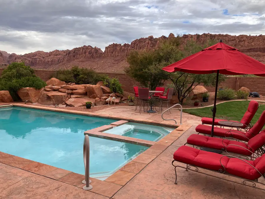 1068 E Grandview Dr, Ivins, UT 84738 - Image #3