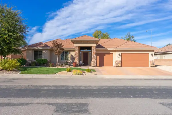 1573 Blacklion Rd W, Washington, UT 84780