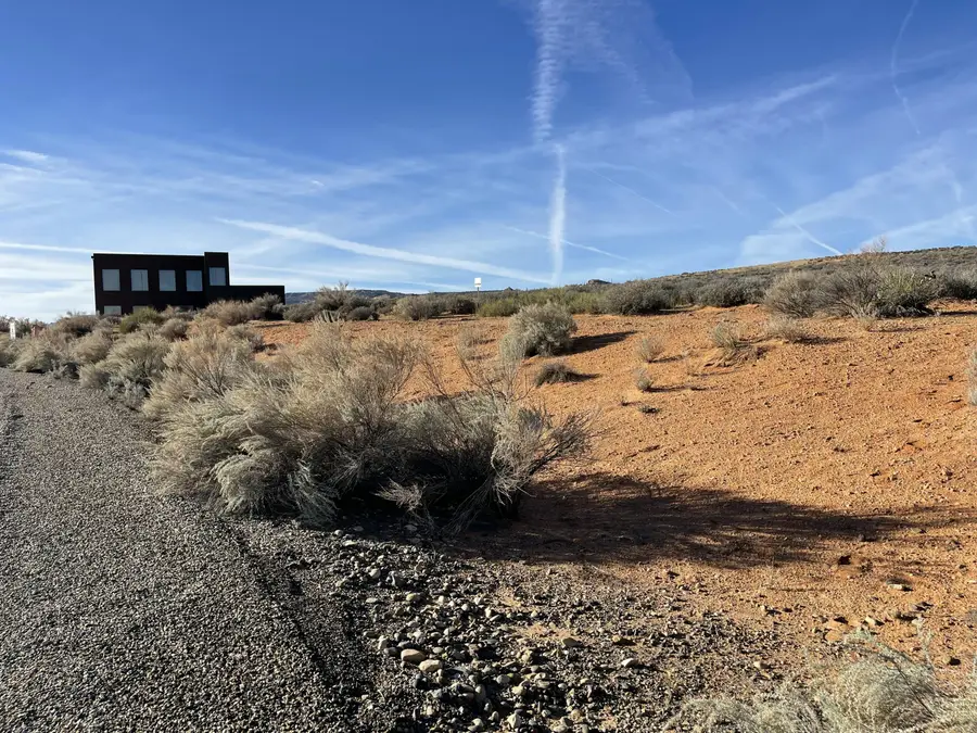 930 S Shelter Cove Dr, Big Water, UT 84741 - Image #2