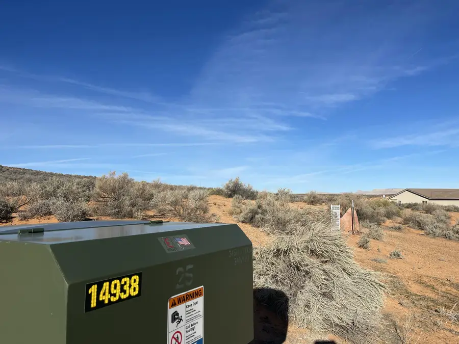 930 S Shelter Cove Dr, Big Water, UT 84741 - Image #3