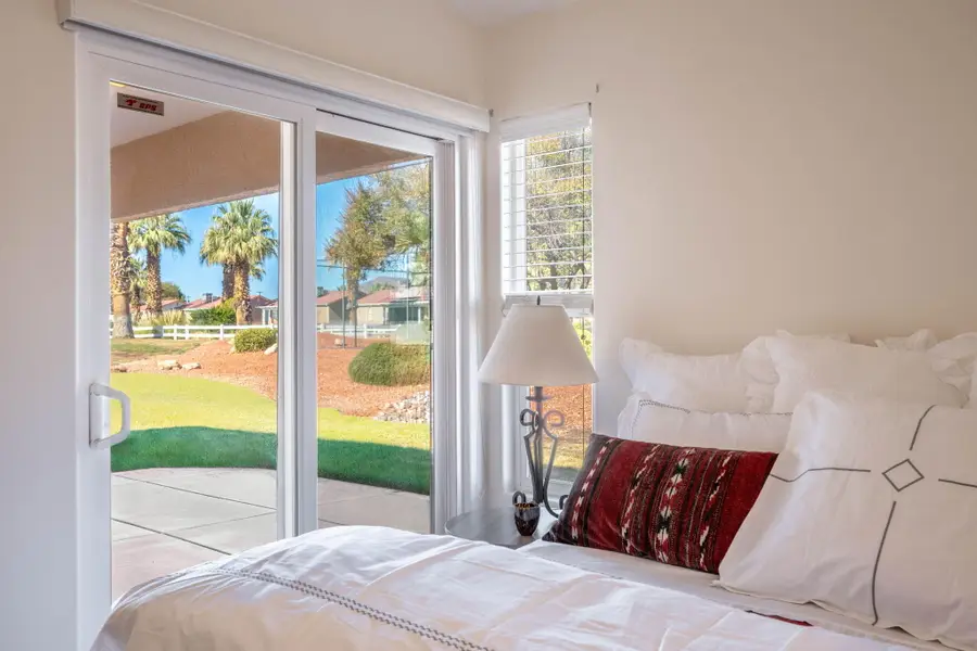 491 E Padre Lakes Dr, Ivins, UT 84738 - Image #2