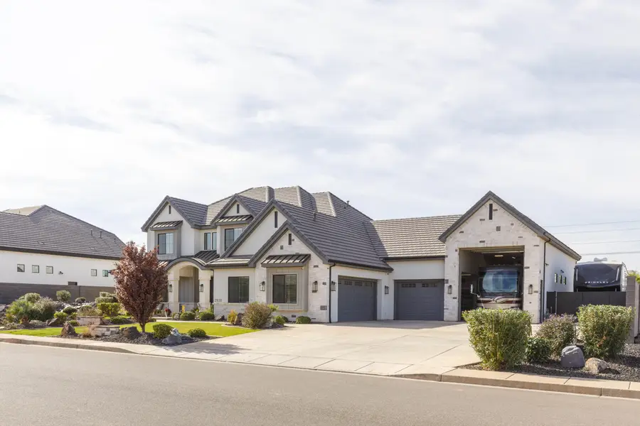 2928 S Farmland Dr, Washington, UT 84780 - Image #2