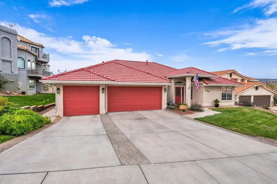 2104 S Fairway Hills Dr, Saint George, UT 84770 - Image #2