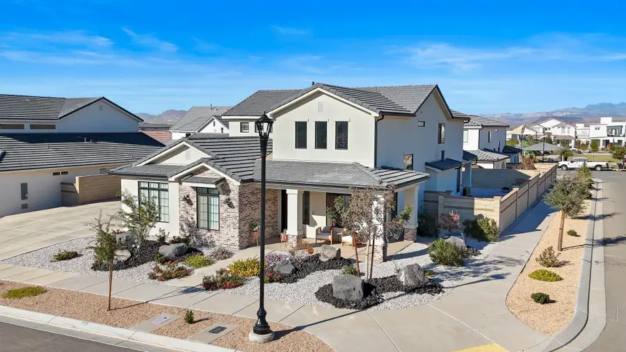 772 W Rust Bluff Dr, Saint George, UT 84790 - Image #2