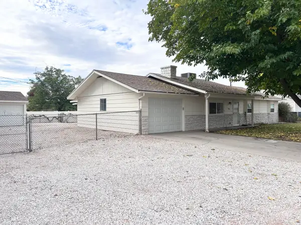 2687 Red Mountain Dr, Santa Clara, UT 84765